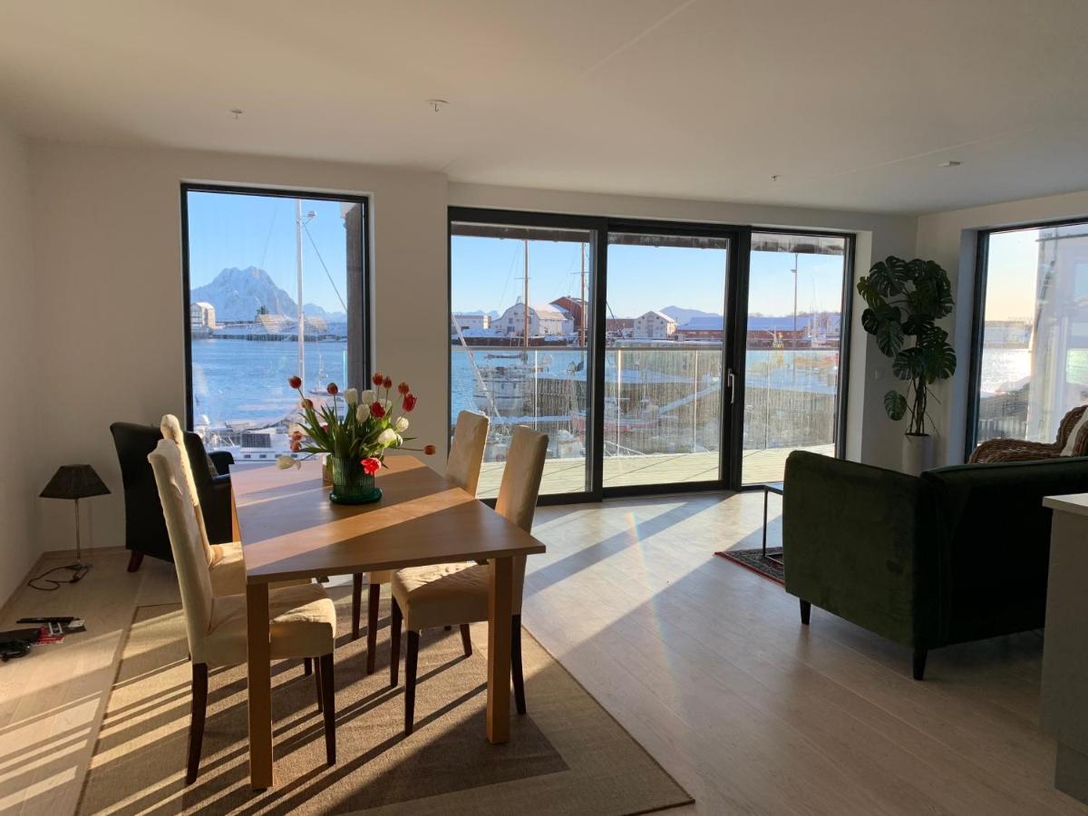 Lofoten Suiteapartments スヴォルヴァール エクステリア 写真