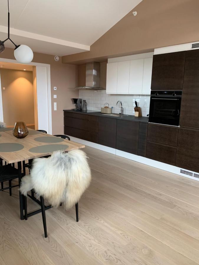 Lofoten Suiteapartments スヴォルヴァール エクステリア 写真