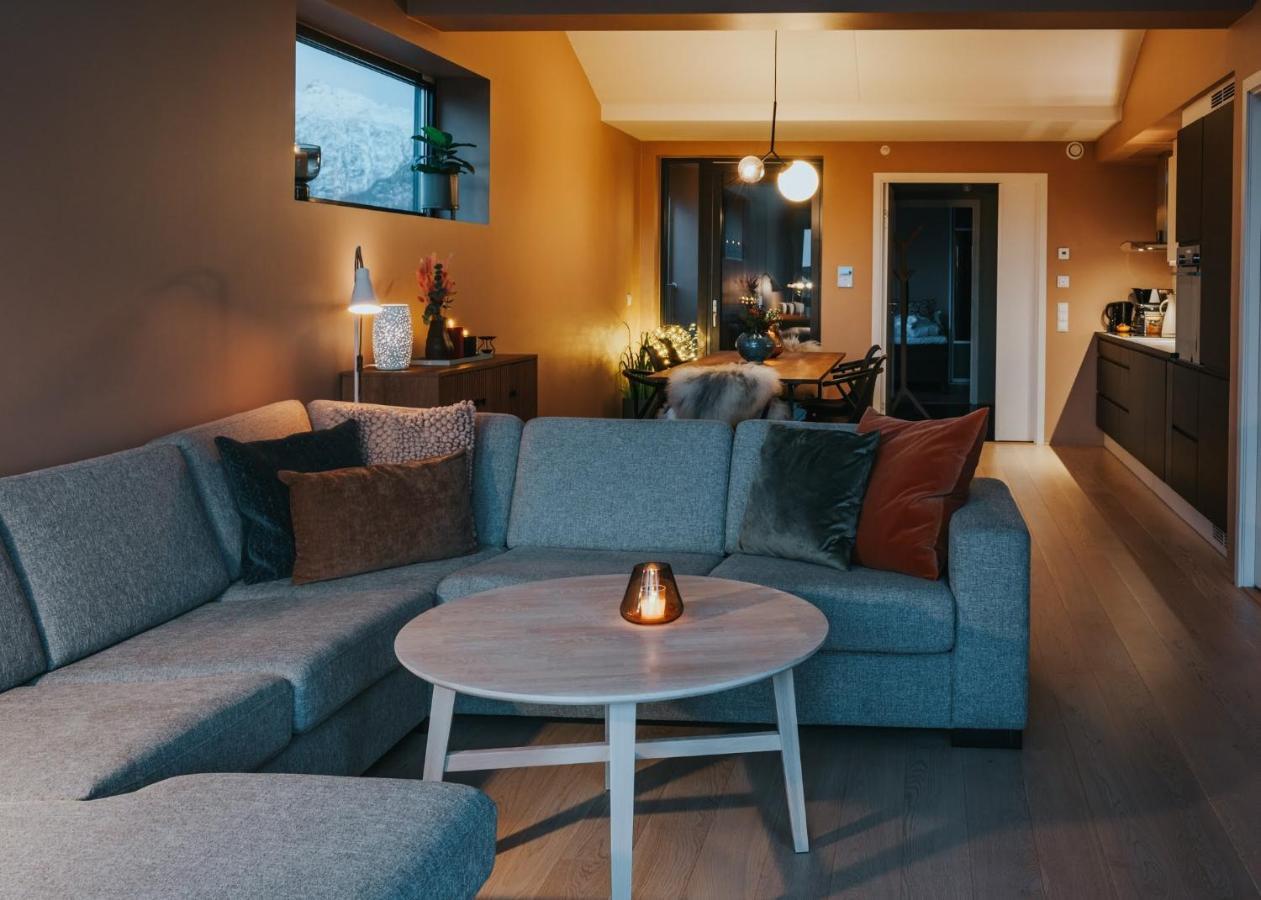 Lofoten Suiteapartments スヴォルヴァール エクステリア 写真
