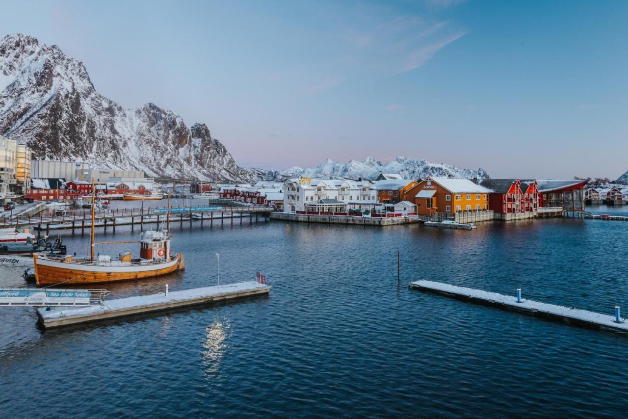 Lofoten Suiteapartments スヴォルヴァール エクステリア 写真