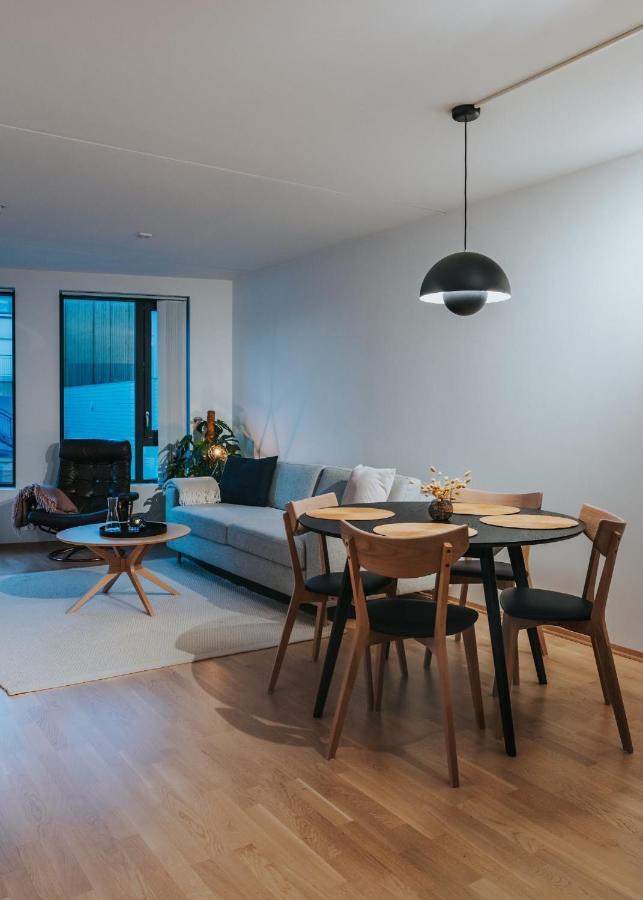 Lofoten Suiteapartments スヴォルヴァール エクステリア 写真