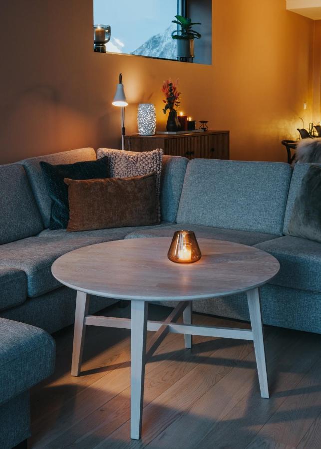 Lofoten Suiteapartments スヴォルヴァール エクステリア 写真