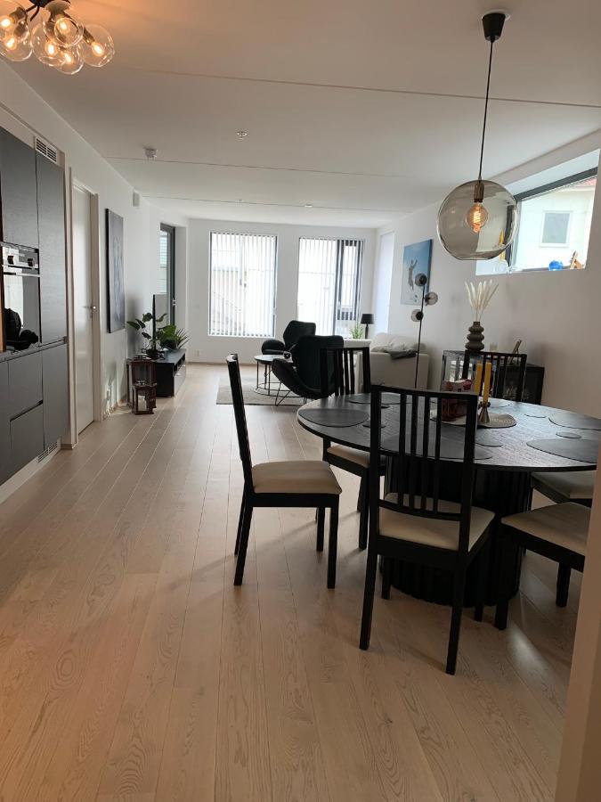 Lofoten Suiteapartments スヴォルヴァール エクステリア 写真