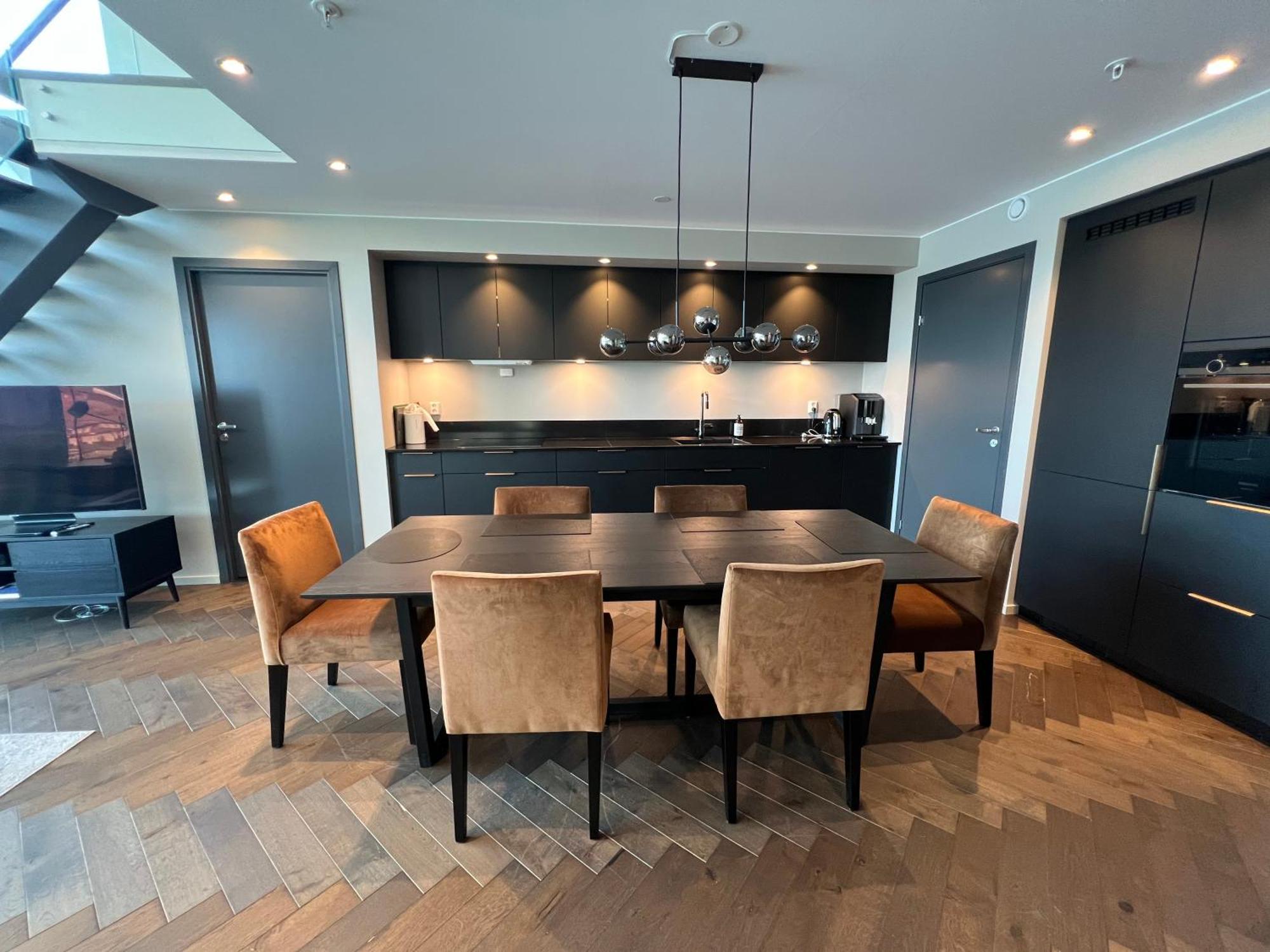 Lofoten Suiteapartments スヴォルヴァール エクステリア 写真